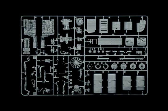 Model Kit truck 3905 - Mercedes Benz Actros MP4 Gigaspace (1:24)