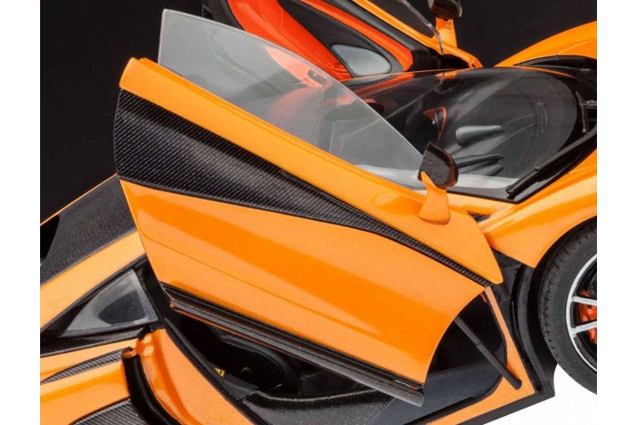 Plastic ModelKit auto 07051 - McLaren 570S (1:24)