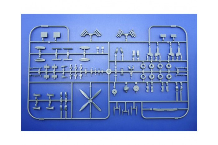 Spitfire Mk. IXc raná verze (1:48) - 8282