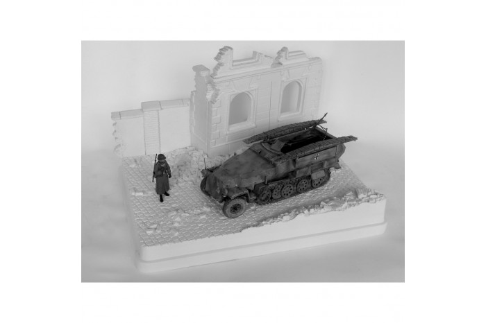 Dům se zdí v sutinách - 3N30