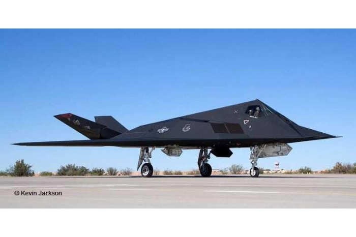 Plastic ModelKit letadlo 03899 - Lockheed Martin F-117A Nighthawk Stealth Fighter (1:72)