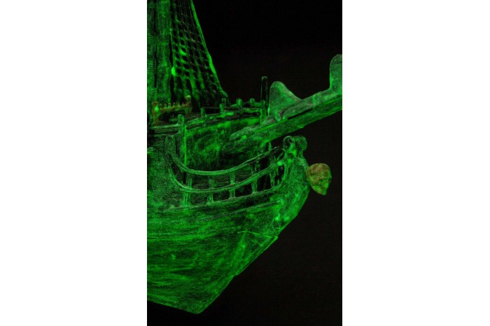 EasyClick loď 05435 - Ghost Ship (incl. night color) (1:150)