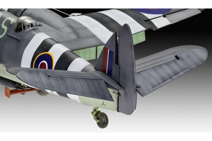 Plastic ModelKit letadlo 03943 - Bristol Beaufighter TF. X (1:48)