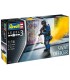Plastic ModelKit figurka 02805 - SWAT Officer (1:16)