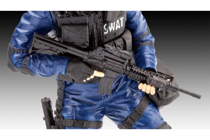 Plastic ModelKit figurka 02805 - SWAT Officer (1:16)
