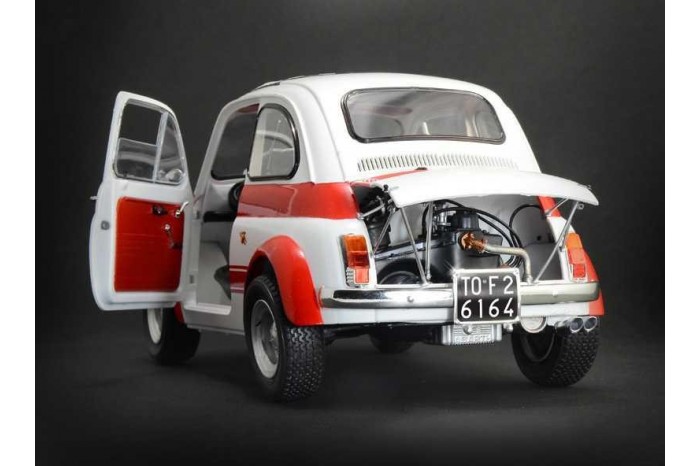 Model Kit auto 4705 - FIAT Abarth 695SS/Assetto Corsa (1:12)