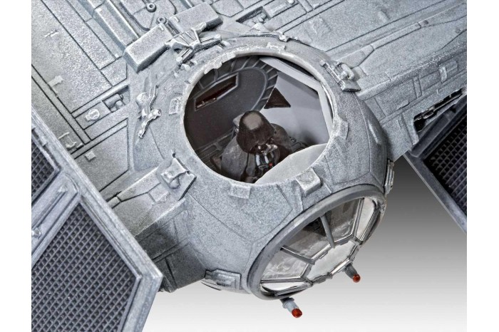 Plastic ModelKit SW Limited Edition 06881 - Darth Vader's TIE Fighter (master series) (1:72)