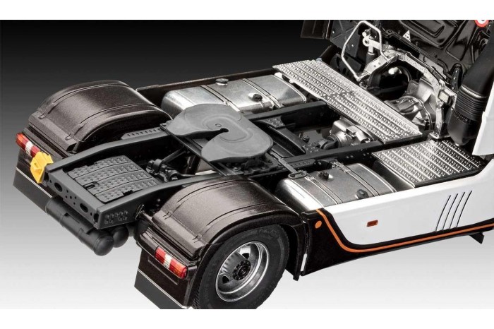 Plastic ModelKit auto 07439 - Mercedes-Benz Actros MP4 (1:24)