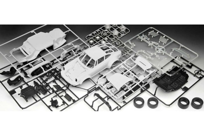 Plastic ModelKit auto 07685 - Porsche 934 RSR "Martini" (1:24)