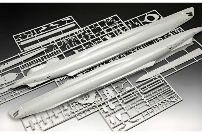 Plastic ModelKit ponorka Limited Edition 05163 - German Submarine Type VII C/41 (Platinum Edition) (1:72)
