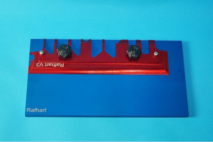 Rafhart V3 - ohýbačka fotoleptaných dílů