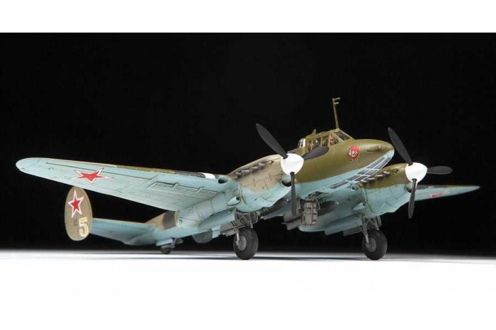 Model Kit letadlo 7283 - Petlyakov Pe-2 (1:72)