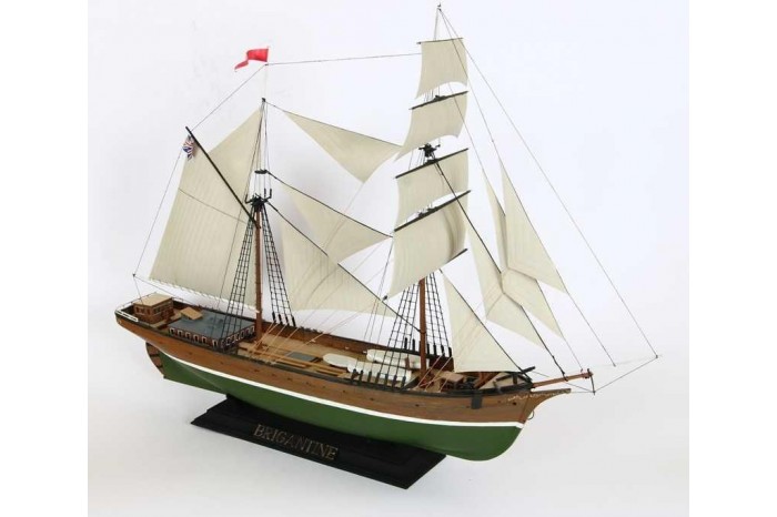 Model Kit loď 9011 - English Brigantine (RR) (1:100)
