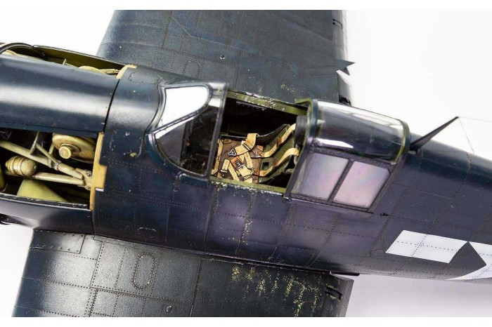 Classic Kit letadlo A19004 - Grumman F6F5 Hellcat (1:24)