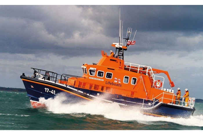Classic Kit loď A07280 - RNLI Severn Class Lifeboat (1:72)