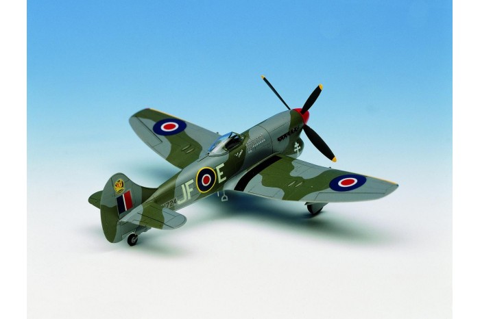 Model Kit letadlo 12466 - TEMPEST V (1:72)