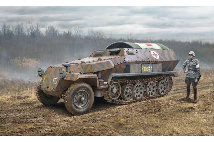 Model Kit military 7077 - Sd.Kfz. 251/8 Ambulance (1:72)