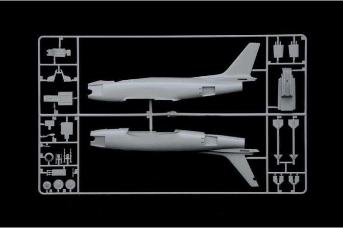 Model Kit letadlo 2799 - F-86E “Sabre” (1:48)
