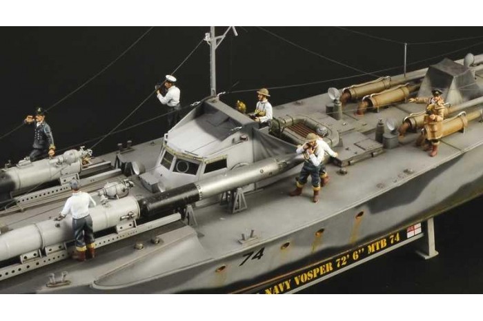 Model Kit loď 5624 - Vosper MTB 74 with crew (1:35)