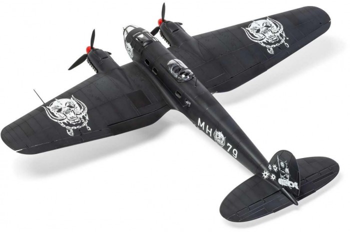 Classic Kit letadlo A07007B - Heinkel He111 H-6 Motorhead “Bomber” Limited Edition (1:72)
