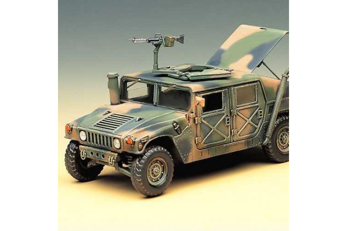 M-1025 ARMORED CARRIER (1:35) - 13241