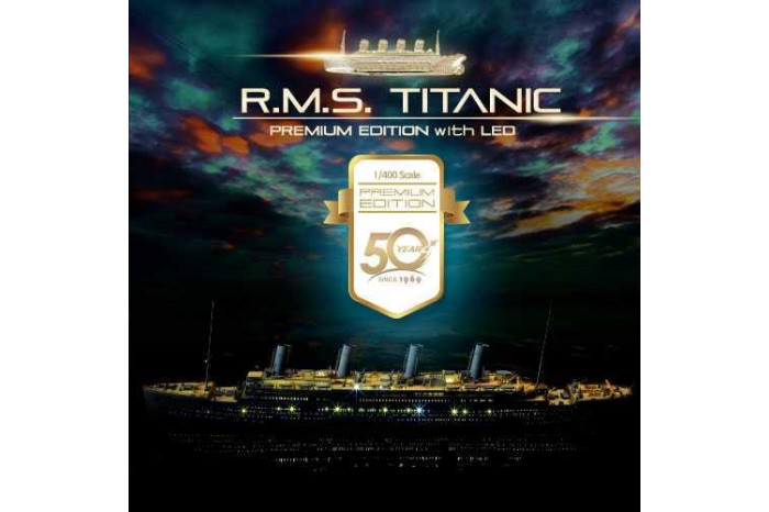 R.M.S TITANIC PREMIUM EDITION WITH LED (1:400) - 14226