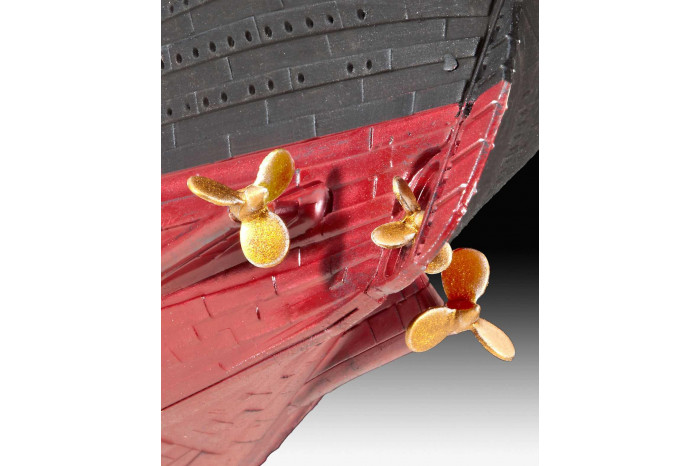 Plastic ModelKit loď 05210 - R.M.S. TITANIC (1:700)