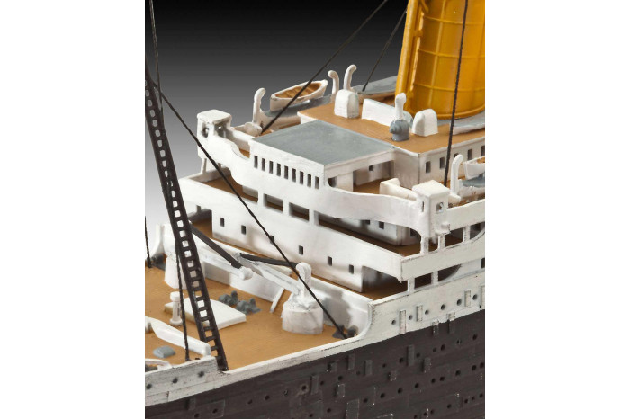 Plastic ModelKit loď 05210 - R.M.S. TITANIC (1:700)