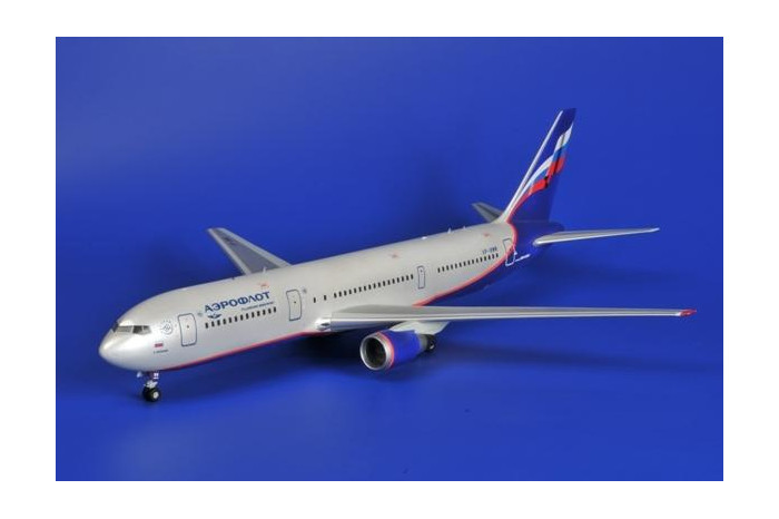 Model Kit letadlo 7005 - Boeing 767-300 (1:144)