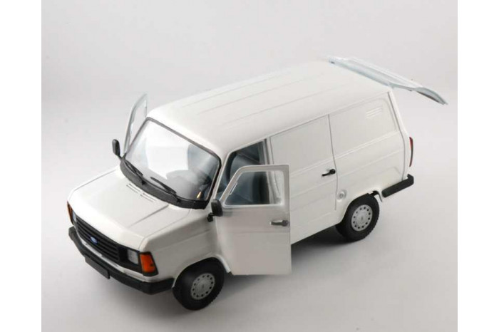 Model Kit auto 3687 - FORD TRANSIT Mk.2 (1:24)