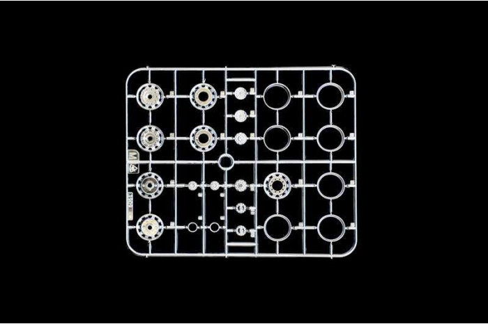 Model Kit truck 3922 - SCANIA 164 L TOPCLASS (1:24)