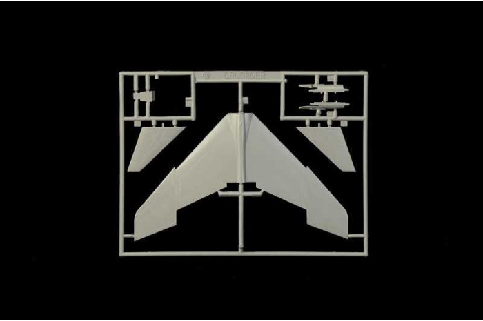 Model Kit letadlo 1456 - F-8E Crusader (1:72)