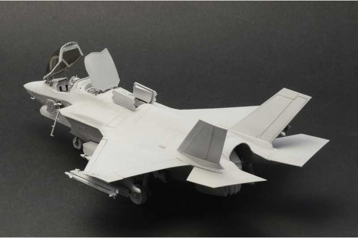 Model Kit letadlo 2810 - F-35B STOVL version (1:48)