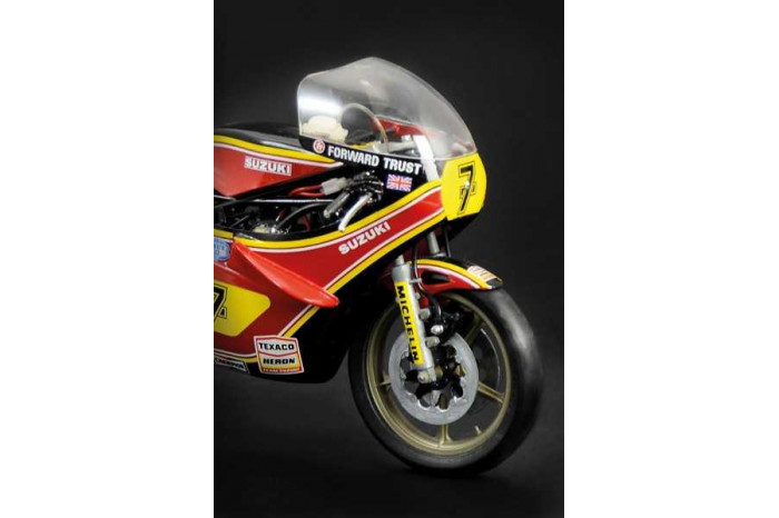 Model Kit motorka 4644 - Suzuki RG 500 XR27 (Team Heron - Barry Sheene) 1978 (1:9)
