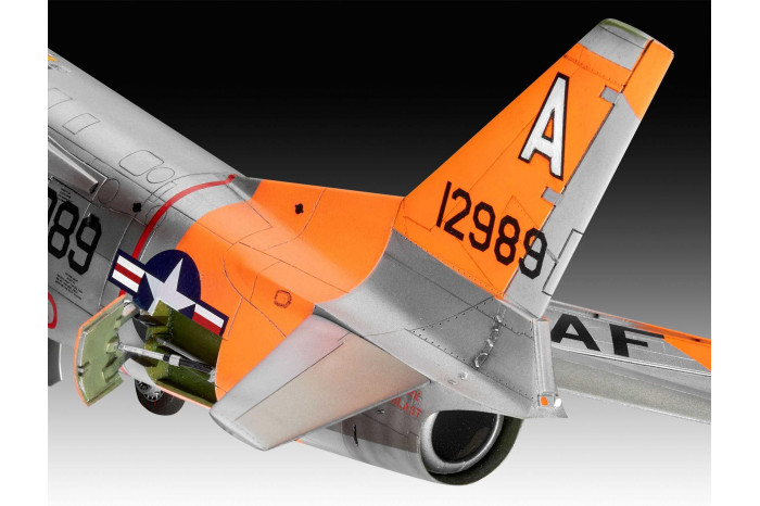 Plastic ModelKit letadlo 03832 - F-86D Dog Sabre (1:48)