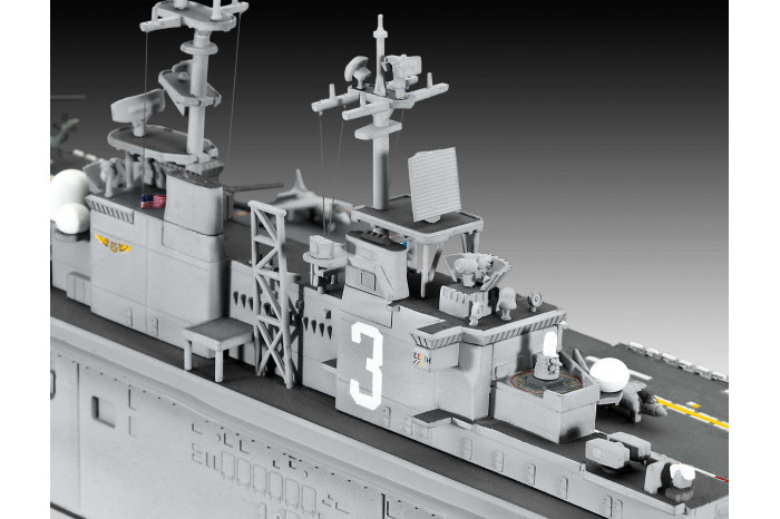 Plastic ModelKit loď 05178 - Assault Carrier USS WASP CLASS (1:700)