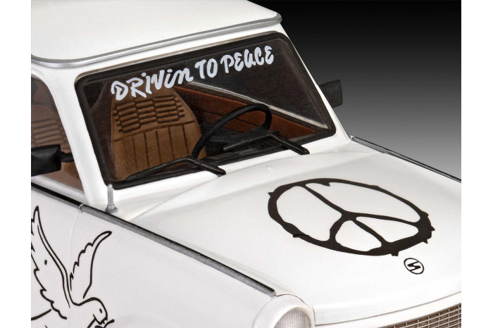 Plastic ModelKit auto 07713 - Trabant 601S "Builder's Choice" (1:24)