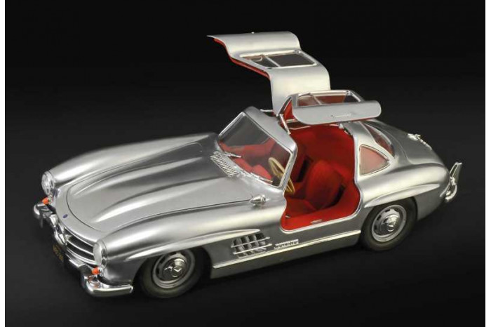 Model Kit auto 3612 - Mercedes-Benz 300 SL Gullwing (1:16)