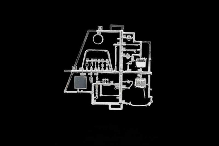 Model Kit motorka 4633 - VESPA 125 PRIMAVERA (1:9)