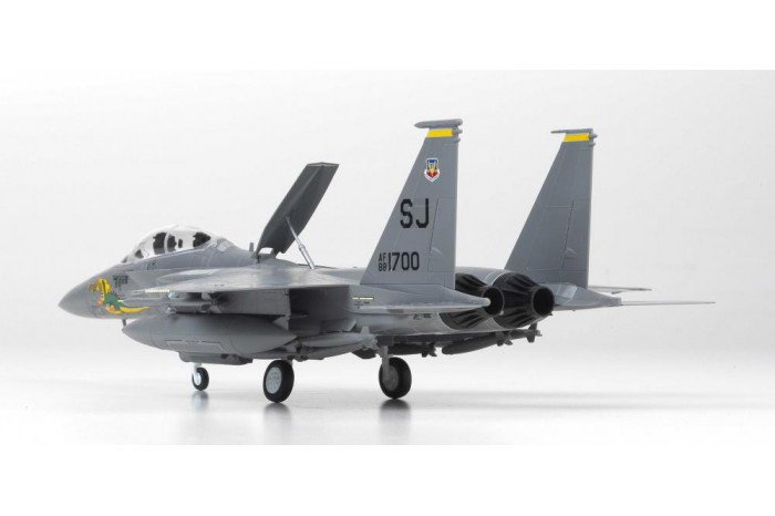 Model Kit letadlo 12550 - USAF F-15E "333rd Fighter Squadron" (1:72)