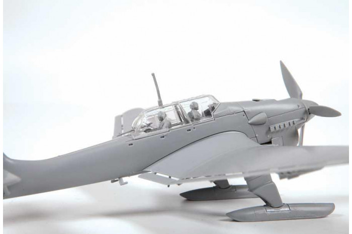 Snap Kit letadlo 7323 - JU-87B-2/U4 "STUKA" with skis (1:72)