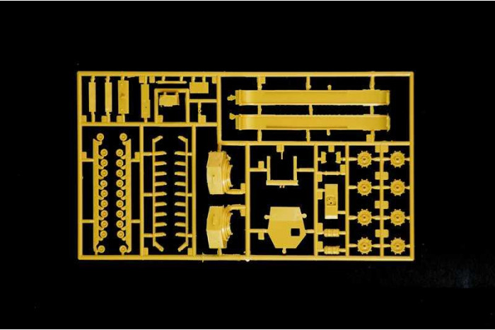 Model Kit tank 7083 - Churchill Mk. III (1:72)