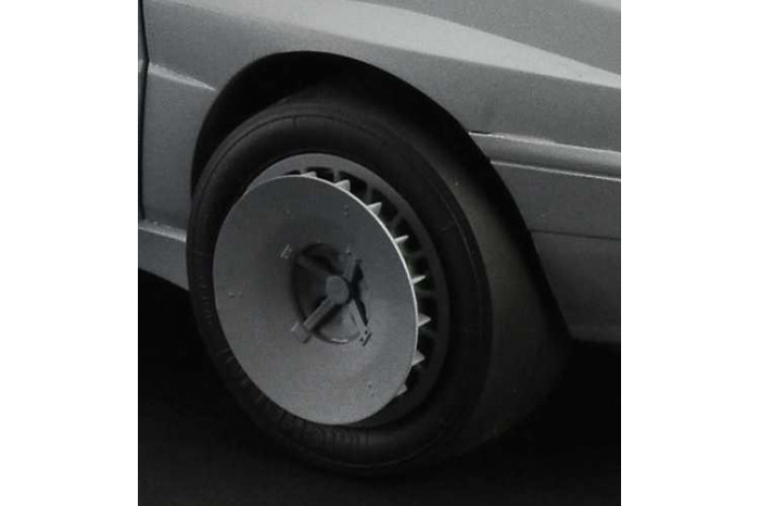 Model Kit auto 4709 - Lancia Delta HF Integrale (1:12)