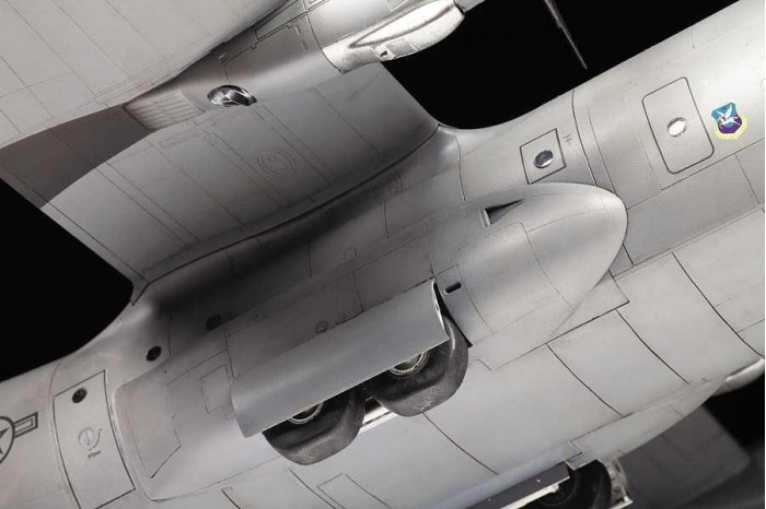 Model Kit letadlo 7325 - Hercules C-130J (1:72)