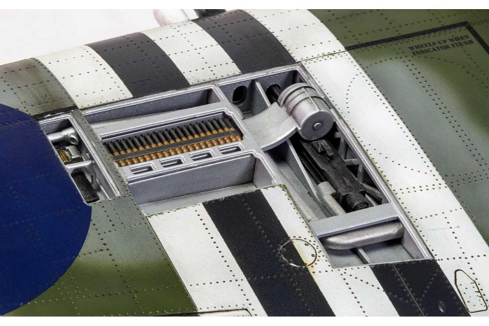 Classic Kit letadlo A17001 - Supermarine Spitfire Mk.Ixc (1:24)