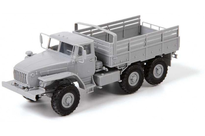 Model kit military 5050 - URAL-4320 Truck (1:72)