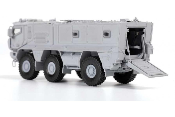 Model kit military 5075 - Typhoon-K Russian armoured vehicle (1:72)