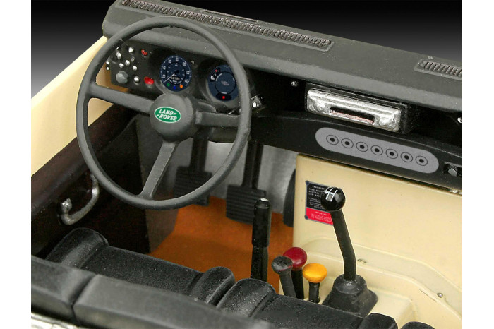 Plastic ModelKit auto 07056 - Land Rover Series III LWB (commercial) (1:24)