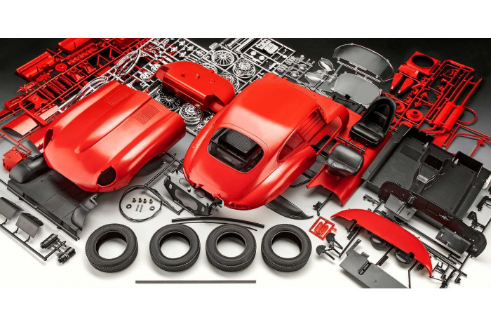 Plastic ModelKit auto 07717 - Jaguar E-Type (1:8)