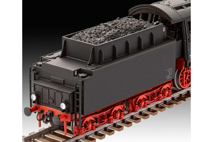 Plastic ModelKit lokomotiva 02166 - Standard express locomotive 03 class with tender (1:87)